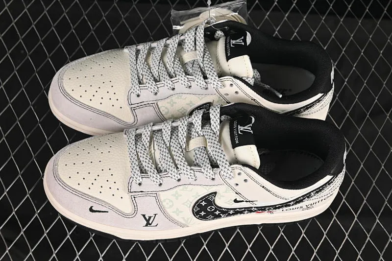 All categories Nk SB Dunk Series Nk SB Dunk Low High-end customized low-top sneakers Nike SB Dunk Low LV joint black hook print Anniversary high-end customized low-top casual sneakers YX5066-365